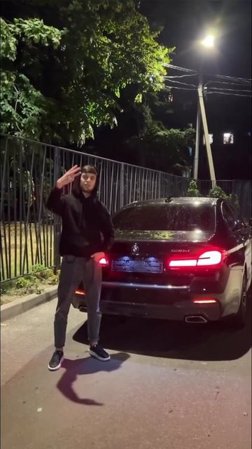 Подарил брату на день рождение 15000 смотреть онлайн