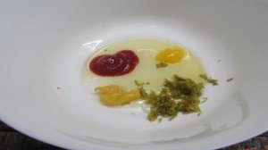 Помидорный салат с заправкой из кетчупа