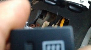 Замена лампочки подсветки центральной консоли печки ?