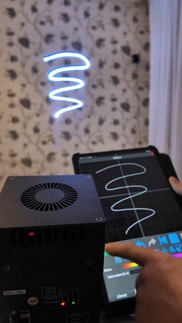 Лазерный проектор на аккумуляторе смотреть онлайн