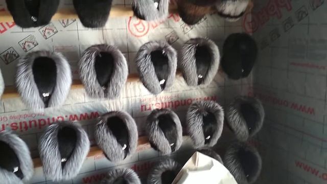 Меховые шапки оптом