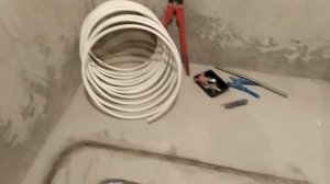 Водяной тёплый пол по готовой стяжке.