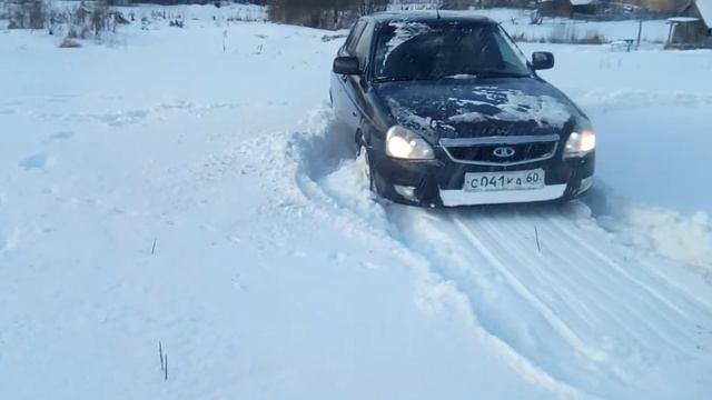 Приорапрёт как танк бешеная проходимость