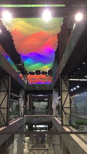 Декоративный потолок с подсветкой в ТЦ Нора смотреть онлайн