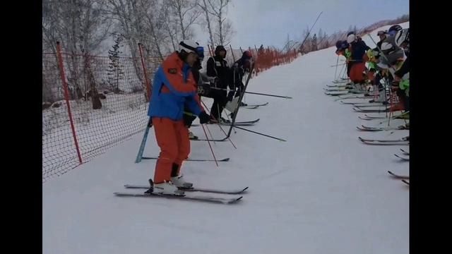 Большой радиус с выдв ноги ипалочками 3