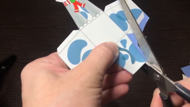 СОБЕРИ ИГРУШКУ из картонной бумаги 🙌🏻✂️🧩 assemble a cardboard toy смотреть онлайн