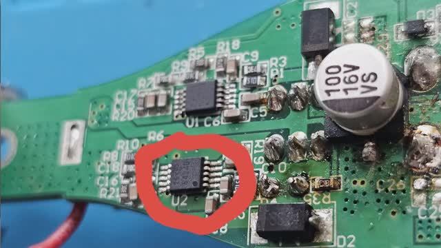 Как отремонтировать USB зарядку для автомобиля при помощи паяльной станции с феном.