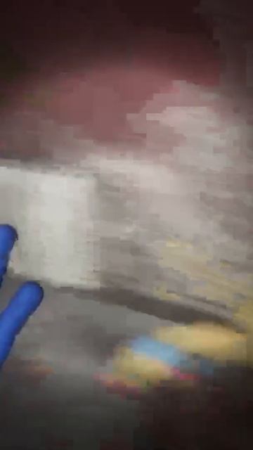 Нашел красную руку и вместе с ней фонарик) | #topizoom с пом? смотреть онлайн