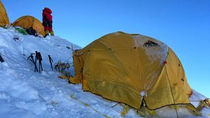 Фрагменты попытки восхождения команда Клуба 8000 на восьмитысячник  Дхаулагири в Непале