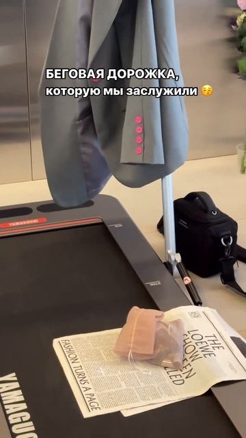 кто тоже считает, что удобнее вешалки может быть тольк смотреть онлайн