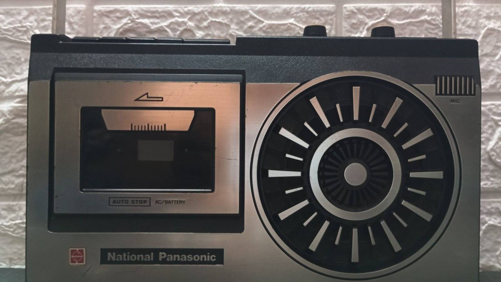 Проигрыватель бумбокс Panasonic RQ 2157 -Япония-1977-1979-год