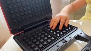 Готовим вкусные вафли. Обзор вафельницы Kitfort KT-3683