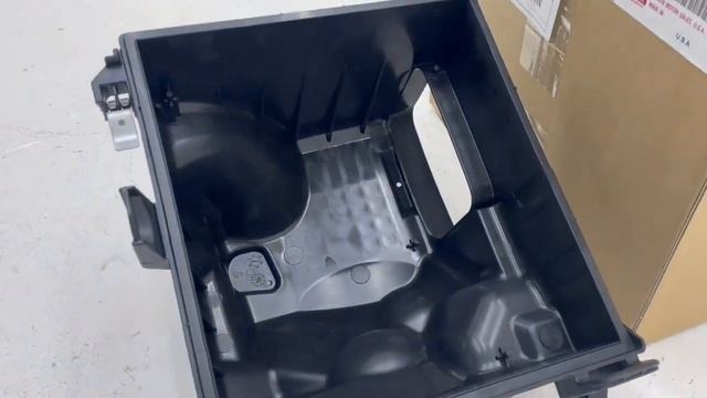 17701-F0160 17701F0160 Оригинал Корпус в сборе, воздухоочистите? смотреть онлайн