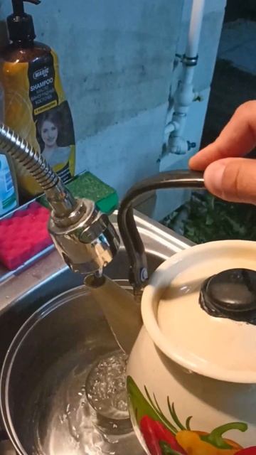 Чайник или кран?! 😂 #чайник #кран #юмор #вода #пьëт #каст смотреть онлайн