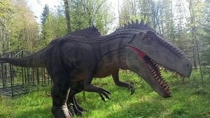 Парк Юрского периода с почти настоящими, но динозаврами