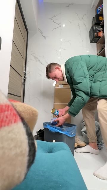 Сделал копилку в холодильнике😎 Теперь жена её точно ? смотреть онлайн