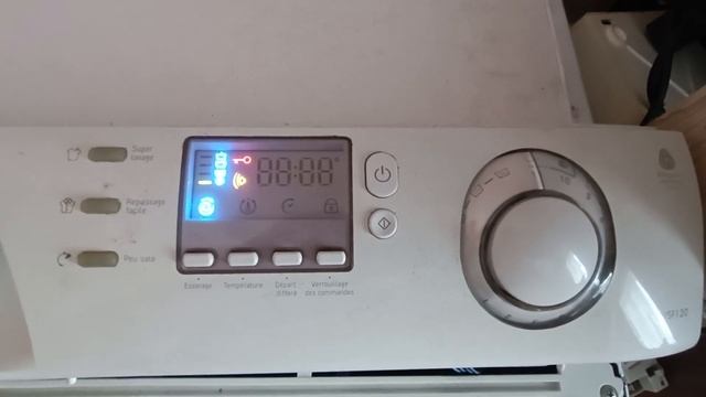 Панель стиральной машины Hotpoint-Ariston AVSF120(INDESIT WISL83) ошибк?