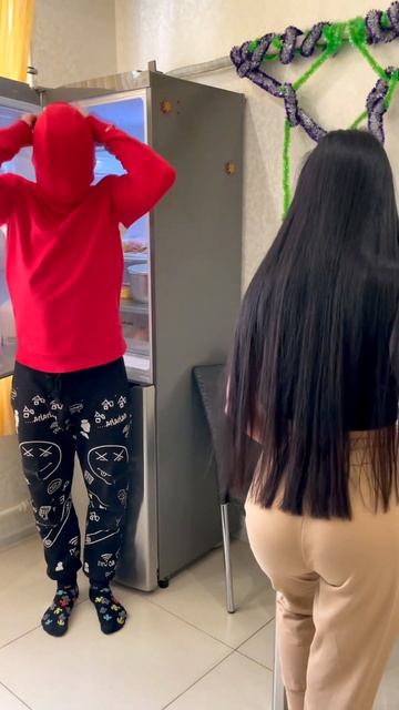 Когда жестко пранканул девушку у холодильника - #Shorts о? смотреть онлайн