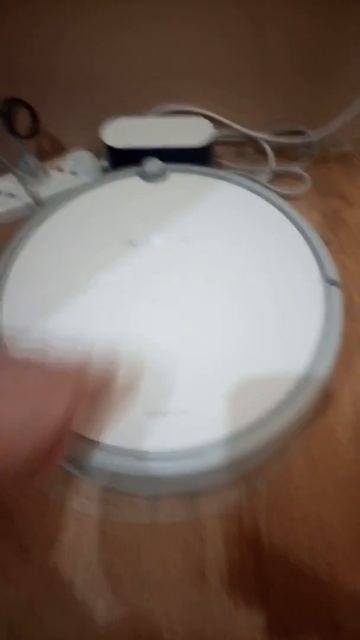 Робот пылесос Xiaowa E20 "кожаные ублюдки" смотреть онлайн