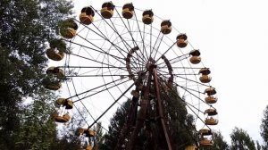 Польские туристы запустили колесо обозрения в Припяти.