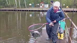 По форели начинают работу блесна в легких весах. Рыбалка на спорт зоне. Клёвое место лосиный остров