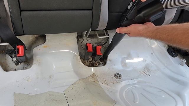 Первая мойка машины, новым пылесосом Karcher смотреть онлайн