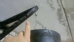 Как повесить тяжелую "грушу" (боксерский мешок) вес.110 к