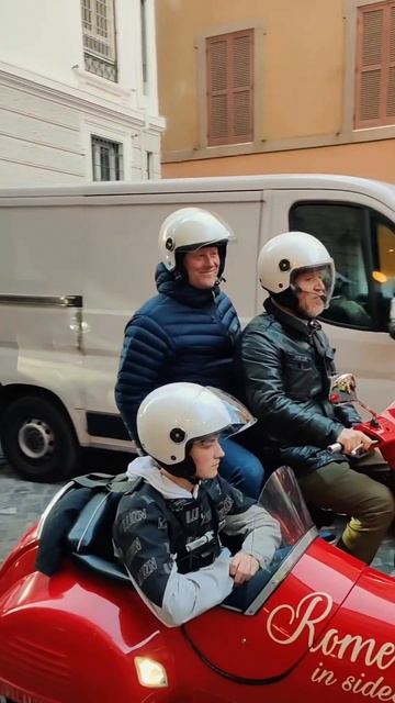 Рим такой разный ✨#рим #италия #жизньвриме #веспа #vespa #r смотреть онлайн