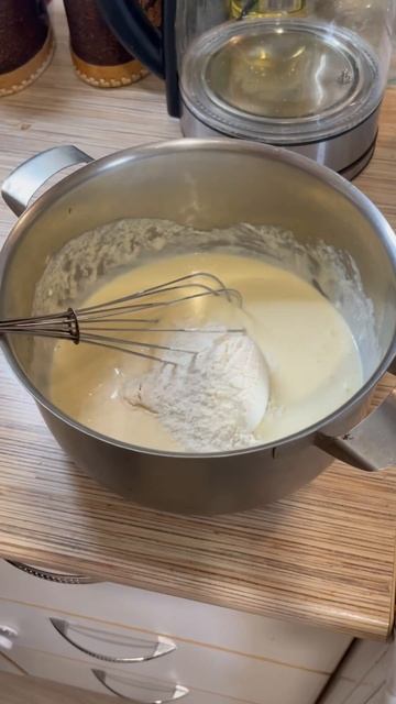 Оладушки на сметане (если она «застоялась» а холодиль? смотреть онлайн