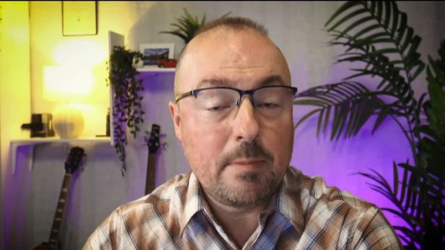 ЧП НА БРИСБЕН ИДЕТ ЦИКЛОН смотреть онлайн