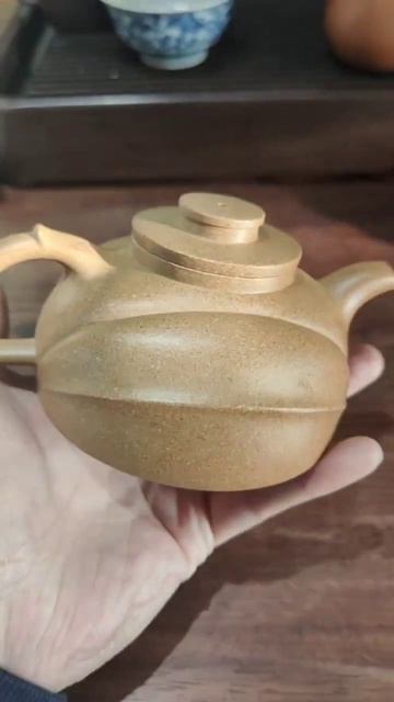 Новогодний исинский босс от Же! смотреть онлайн