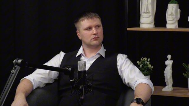 Разбор - Джеффри Дамера — 
американский серийный убийца, каннибал, насильник, некрофил.