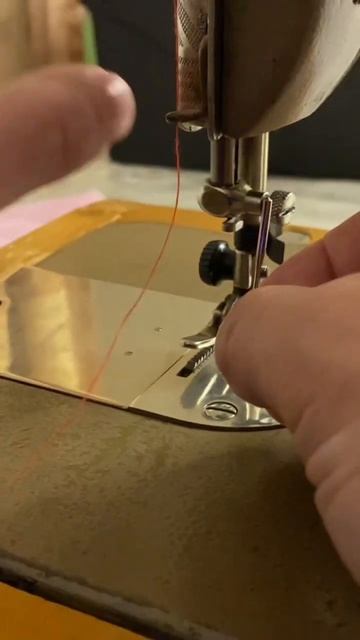 Подольская швейная машина. Установка иглы смотреть онлайн