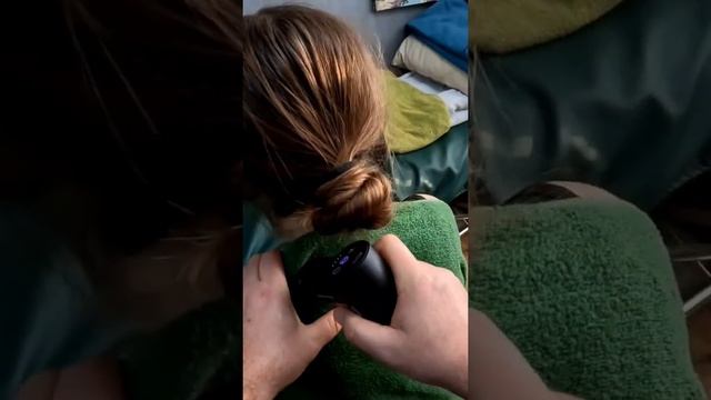 Перкуссионный массажёр. Отличный помощник в массаже.#? смотреть онлайн