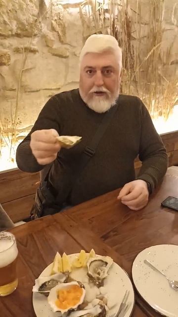 Пробую устрицы первый раз #вкусно #устрицы #львів #льво смотреть онлайн