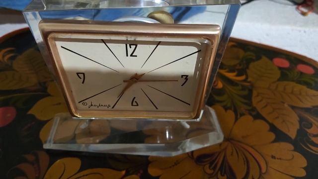 настольные часы молния СССР смотреть онлайн