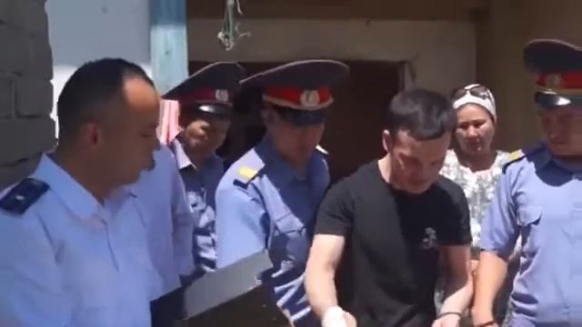 Куштори хохари 19 сола аз чониби бародари 21 солааш. Дар шахри Панчакент. Ахбори ВКД смотреть онлайн