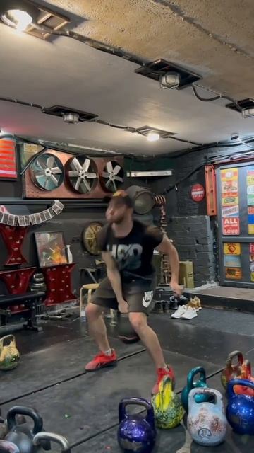 Рывок 48 кг на 13. Свой вес 77 Силовое Ги? смотреть онлайн