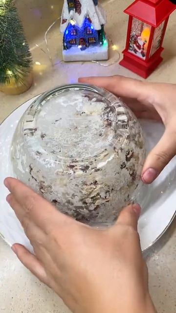 Salad pomegranate. Fillet. Pomegranate. Greek nut. Mayonnaise. Beautiful design Салат гра смотреть онлайн