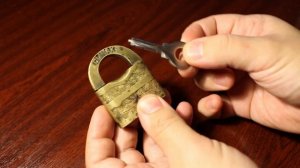 Антикварный навесной замок Climax padlock