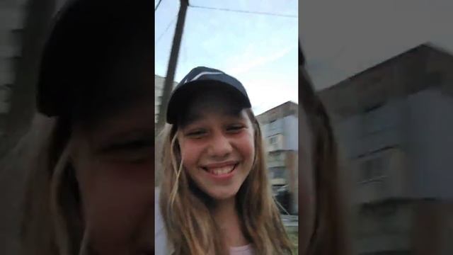 //ВЛОГ//влог со двора снимала моя подруга🙃❗❗ОСТОРОЖНЫ В ВИДИО МАТЫ❗❗ смотреть онлайн