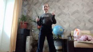 снимала в 7:21 перед школой