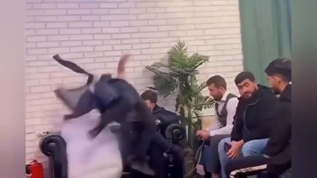 Мурад полёт. Мурада взорвали. Мурад полетел. Мурада чуть не убили смотреть онлайн