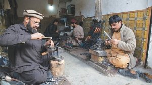 Как изготавливают металические ключи в Пакистане