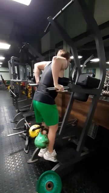 Отжимания архив январь 2023 года, на поясе 40 кг (собствен смотреть онлайн