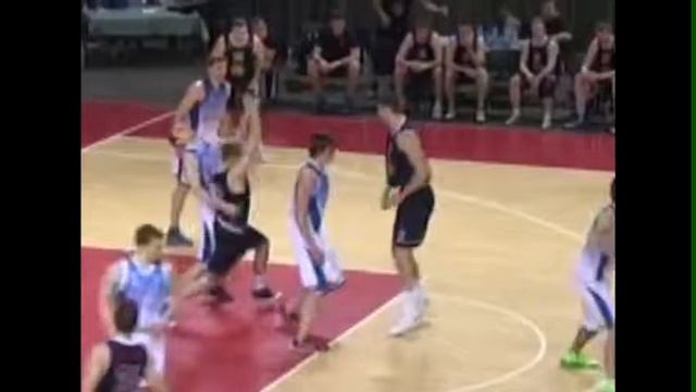 Фол команде контролирующей мяч? смотреть онлайн