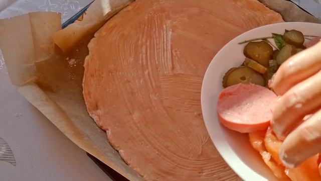 Замешиваю безглютеновое тесто и выпекаю пиццу чай с п