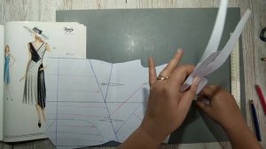 Моделирование. Легкое, стильное платье в горошек. Выкройка № 1703.