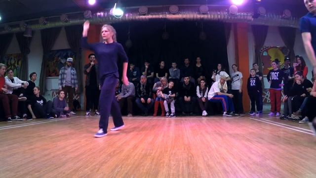 Атом vs Аня | 1\2 Final | Popping beginners | ТРОЯ 1x1 смотреть онлайн