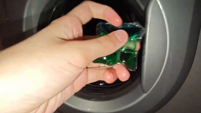 Стирка футболки, кофты, штанов | деликатная 40° | 800 об/ми смотреть онлайн